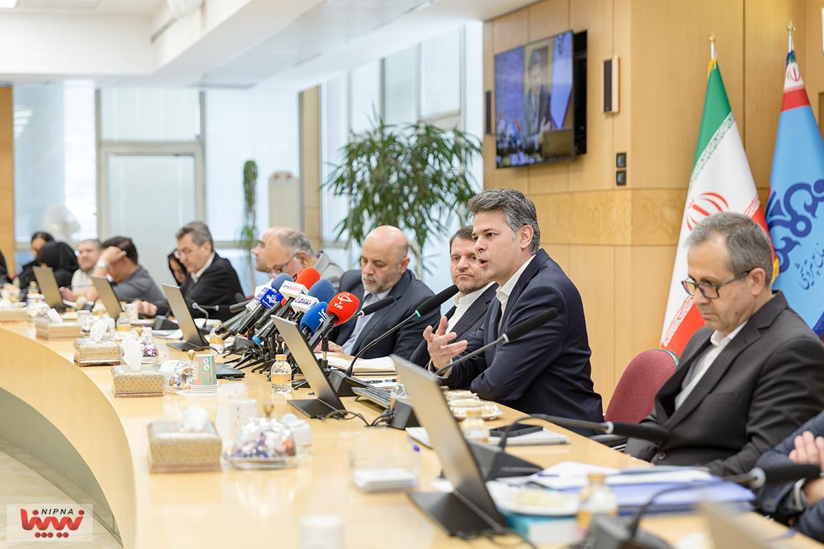 نشست خبری معاون وزیر نفت و مدیرعامل شرکت ملی صنایع پتروشیمی در آستانه برگزاری نوزدهمین نمایشگاه بین المللی ایران پلاست 5